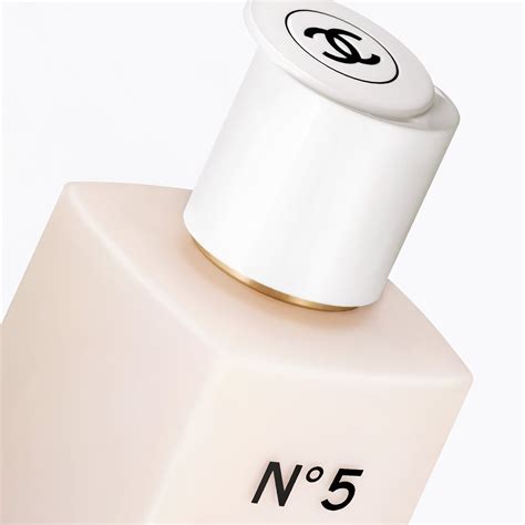 chanel n 5 emulsione per il corpo prezzo|N°5 L'EMULSIONE PER IL CORPO .